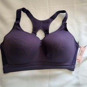 Incredible Max Victorias secret VSX high support molded sports bra purple 36DDD